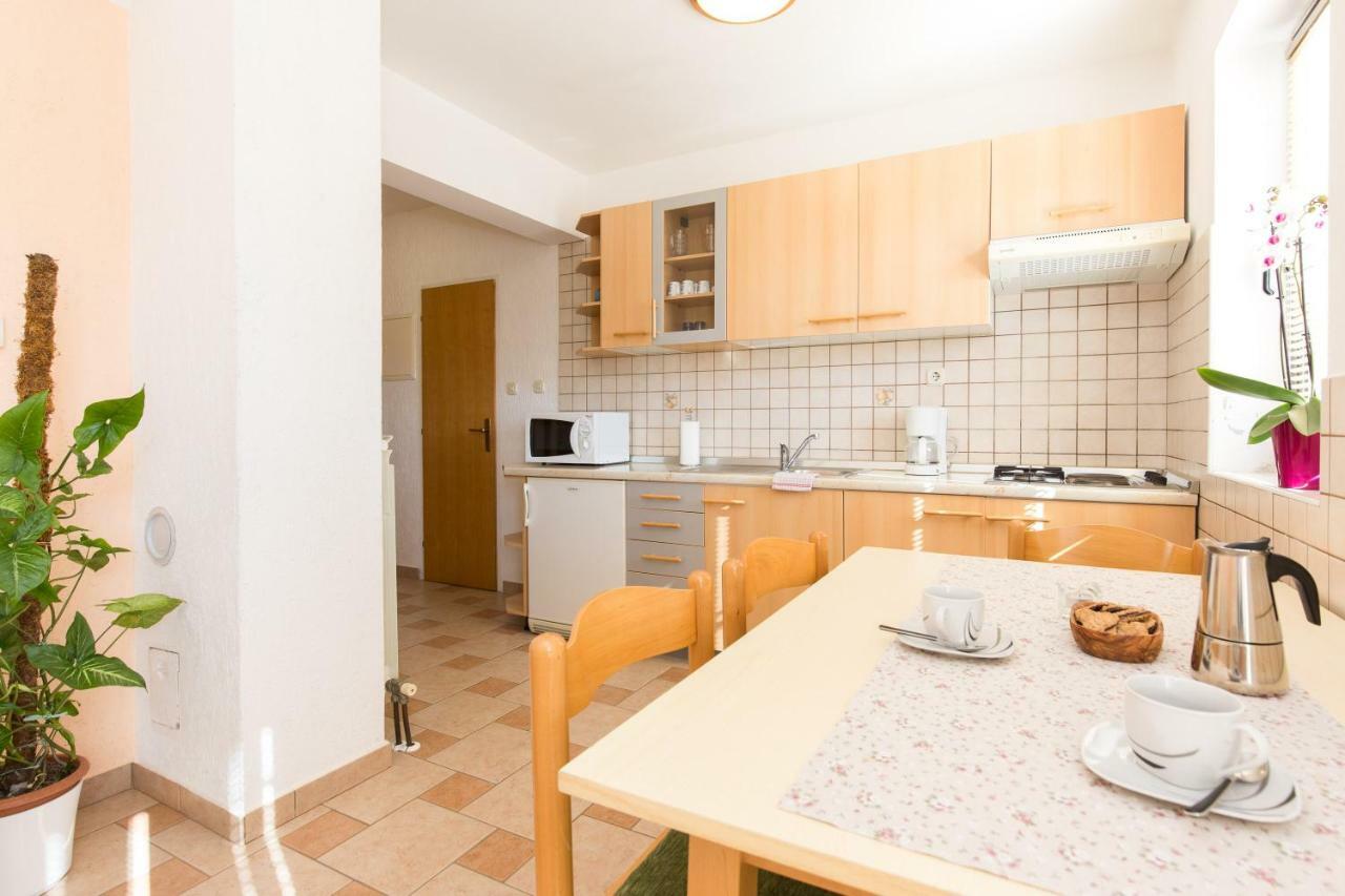 Villa Paradiso Punat Eksteriør billede