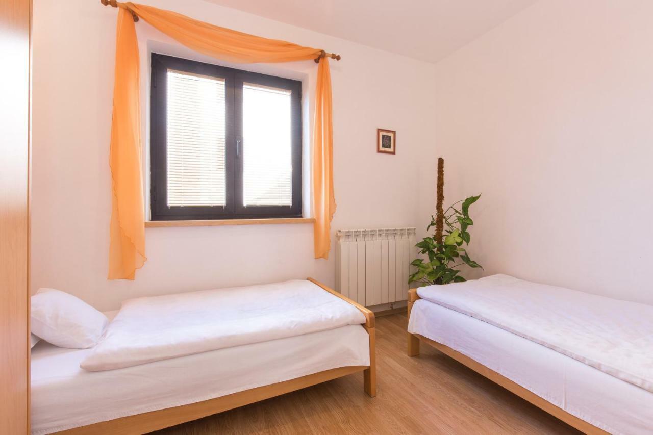 Villa Paradiso Punat Eksteriør billede