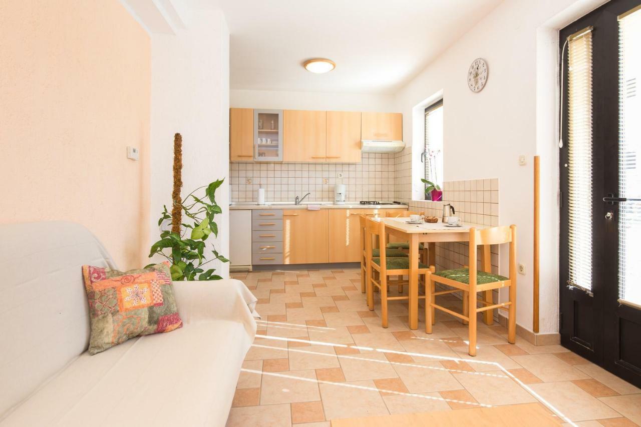 Villa Paradiso Punat Eksteriør billede